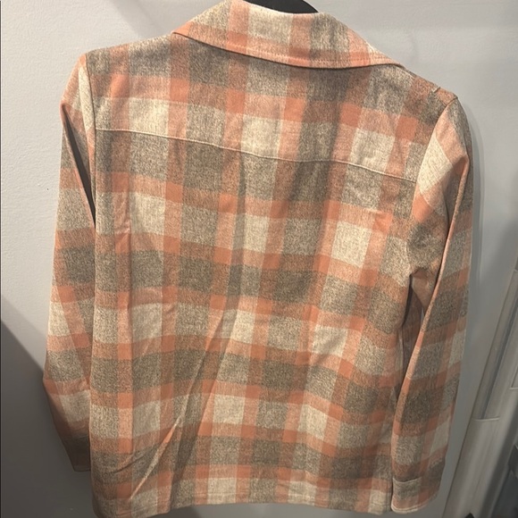 Pendleton Women's Plaid shacket peach and Tan - Picture 5 of 6
